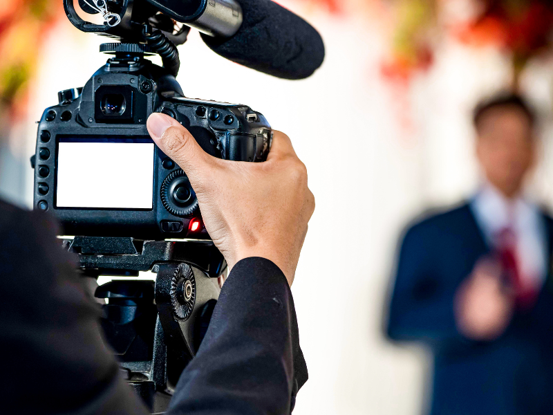 how to become a videographer