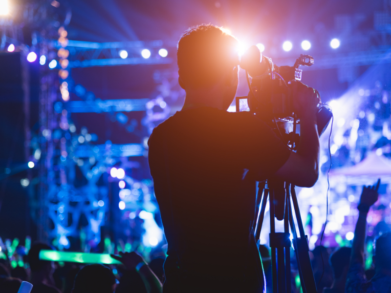 how to become a videographer