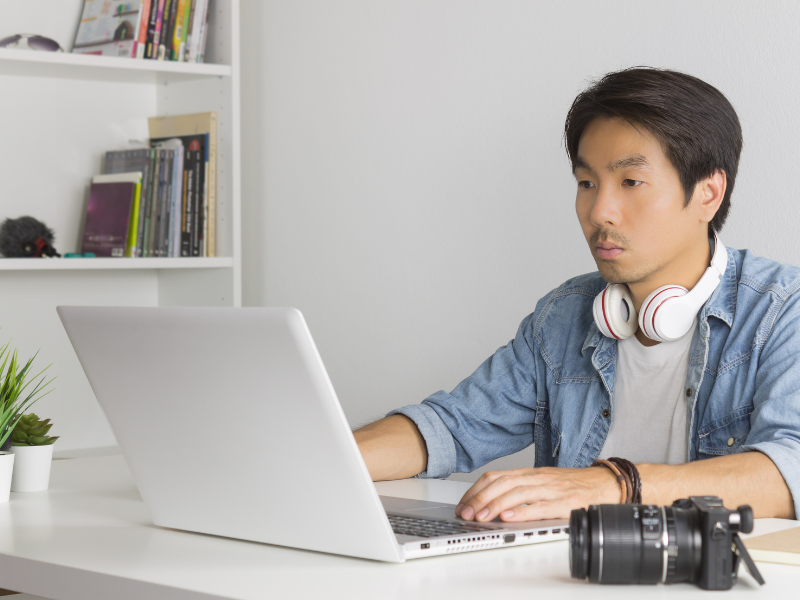 how to become a videographer